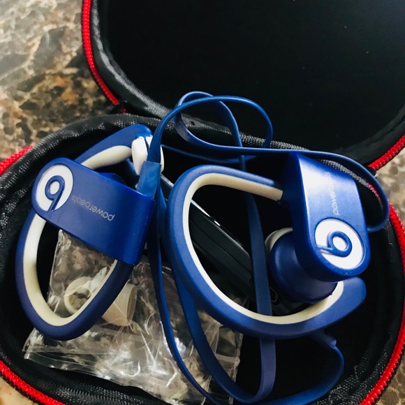 Power Beats wireless. Blue - Picture 1 of 1